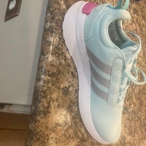 Adidas Cloudfoam sneakers